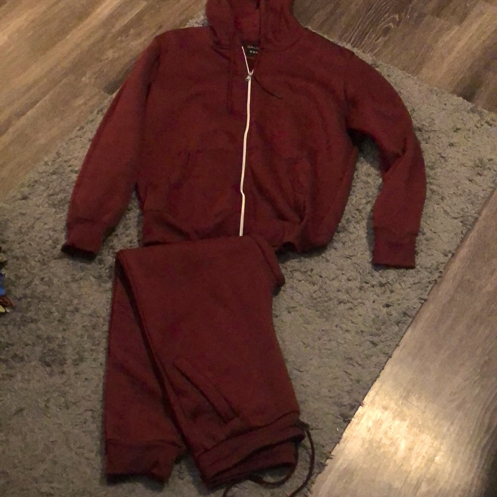 Mens Burgundy matching sweatsuit size large Galaxy by Harvic